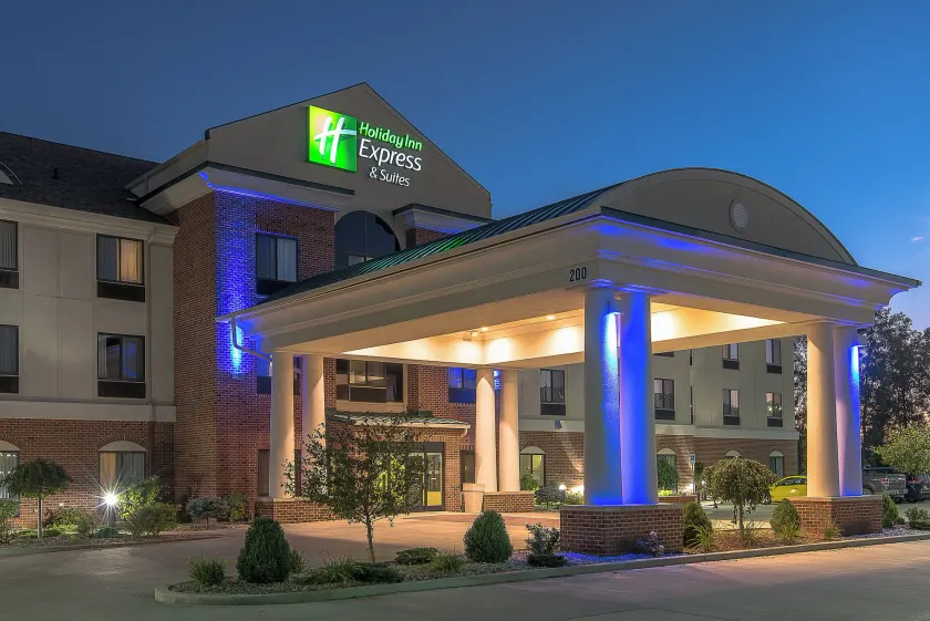 Holiday Inn Express and Suites Lafayette East by IHG - Image 1