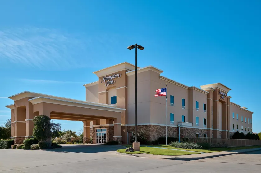 Hampton Inn Vernon - Image 1