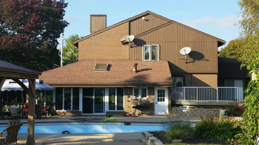 Shane Acres Country Inn - Image 1