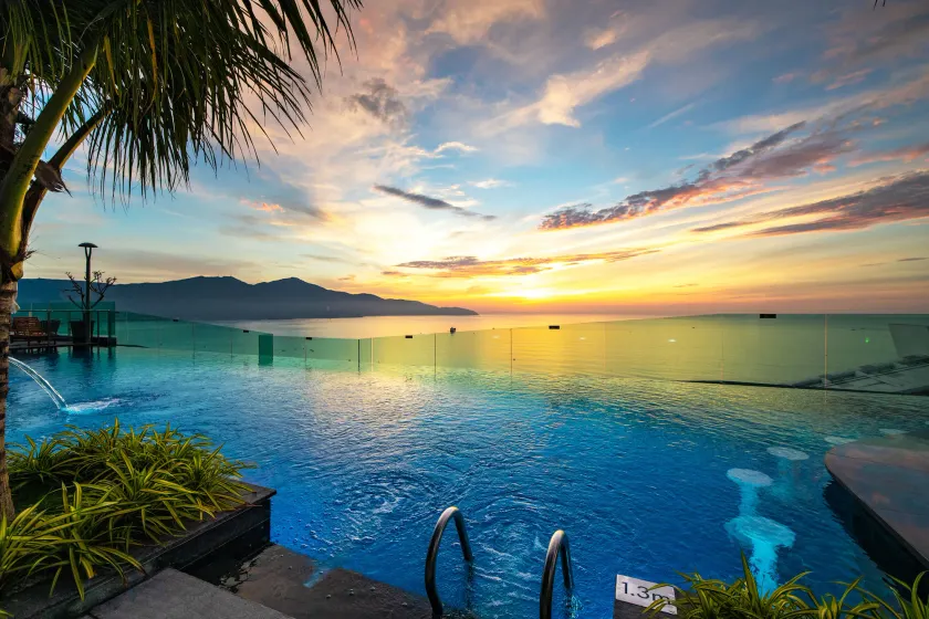 Sala Danang Beach Hotel - Image 1