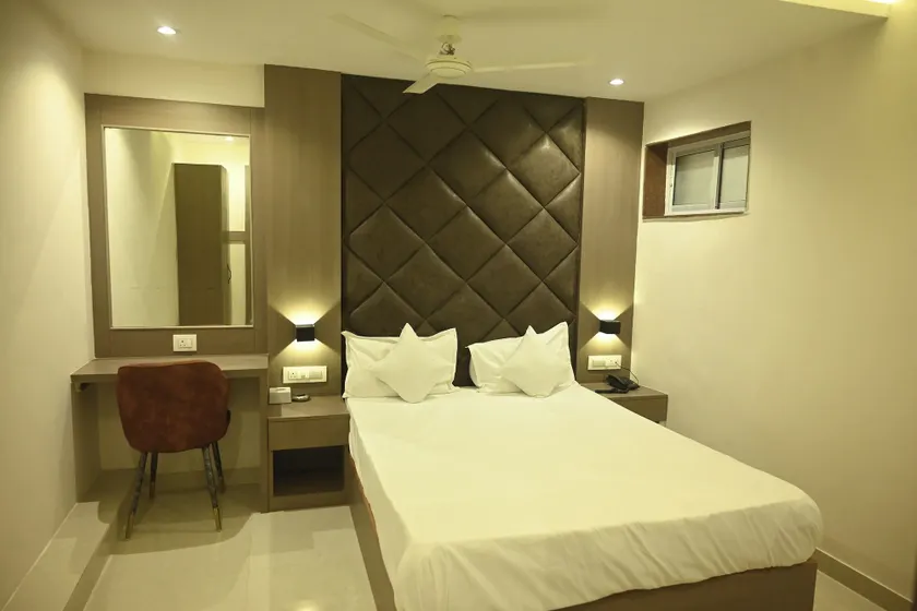 Hotel Sahara Residency - Image 1