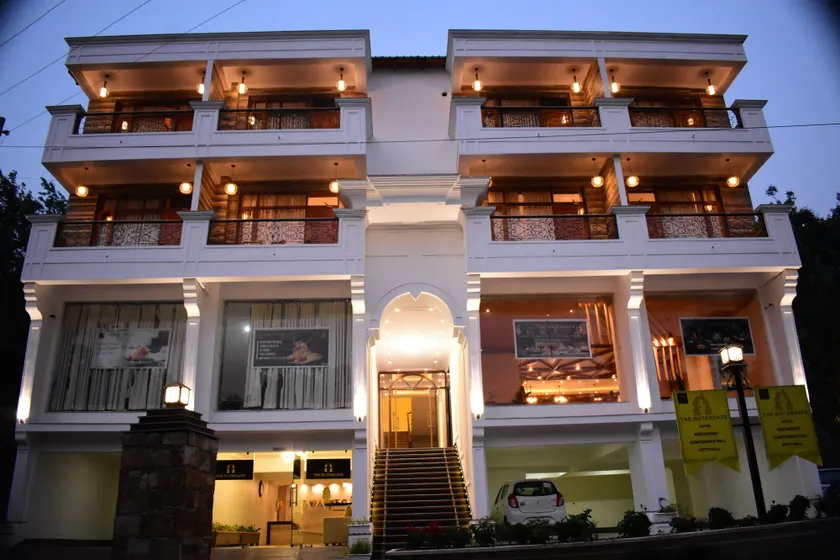 Aaroham The Watergate Hotel - Image 1