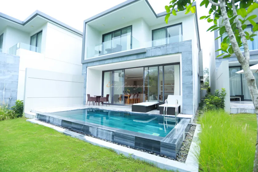 Point Villa Danang Golf Course - Image 1