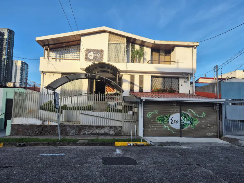 Eco Stay Hostel - Image 1