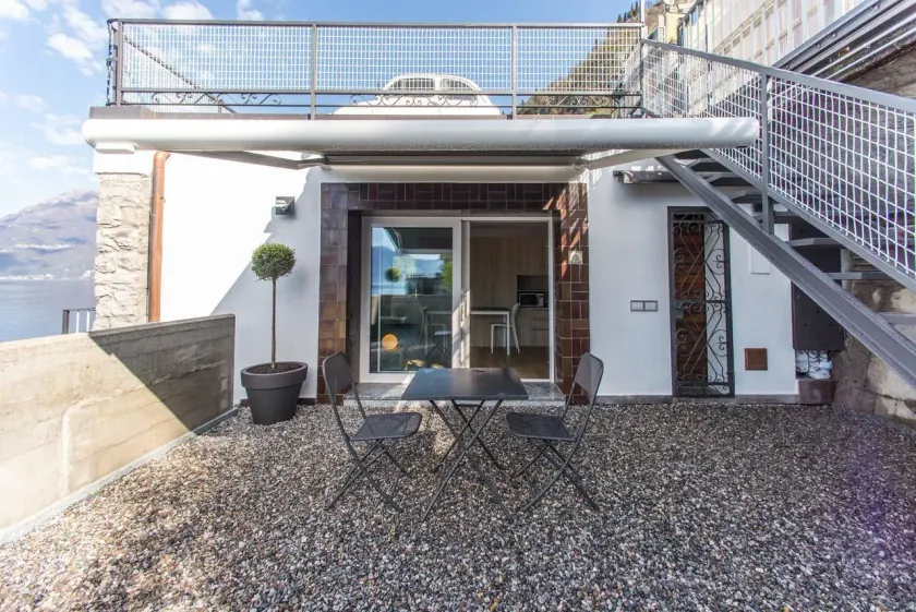 Casa sull'acqua - Image 1