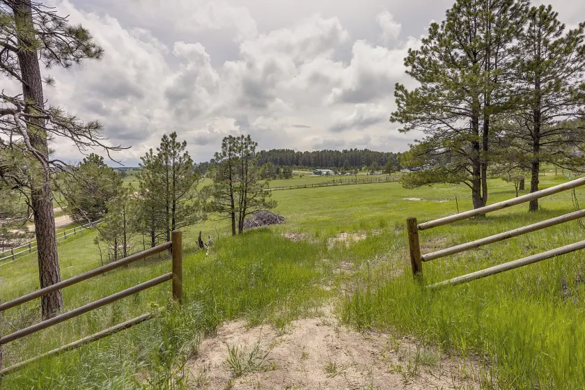Peaceful Colorado Ranch Retreat w/ Deck & Acreage - Image 1