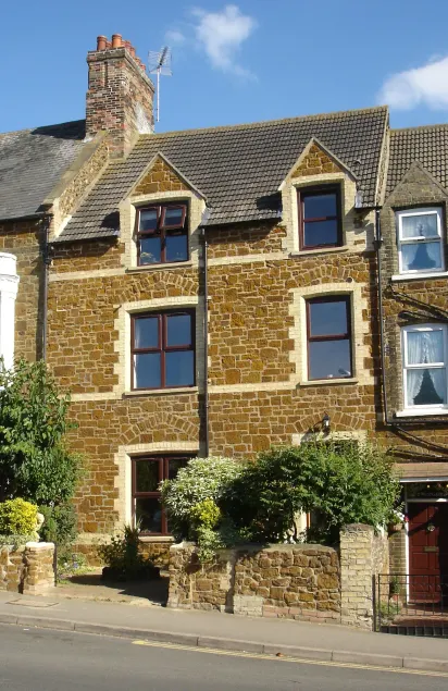 Honeycomb House Apartments - Image 1