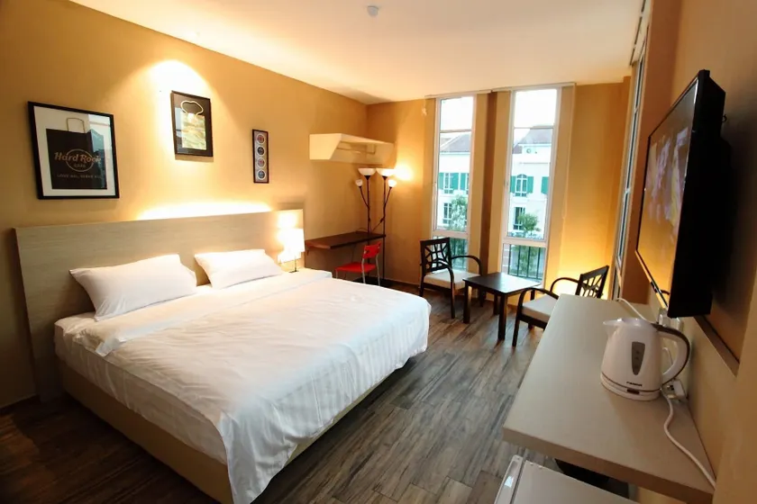 91 Street Boutique Inn - Image 1