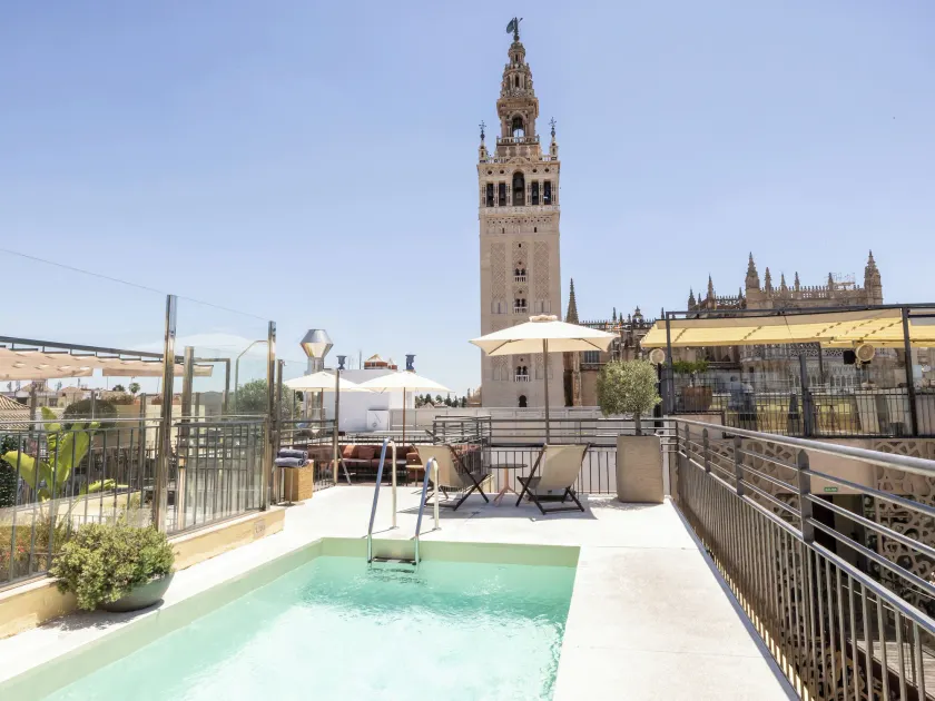 EME Catedral Mercer Hotel - Image 1