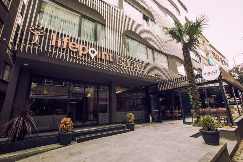 Life Point Hotel - Image 1