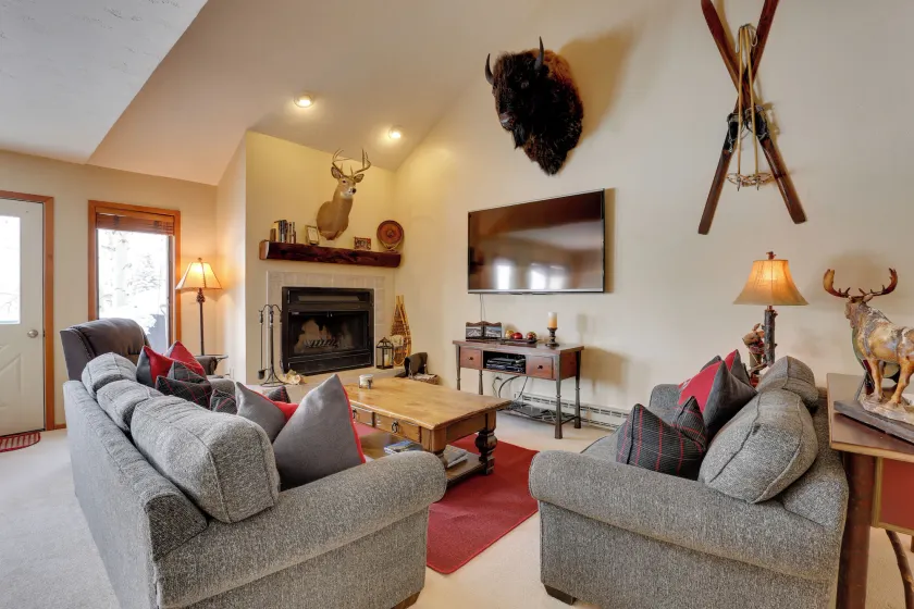 Eclectic Eagle-Vail Condo: 2 Miles to Beaver Creek - Image 1