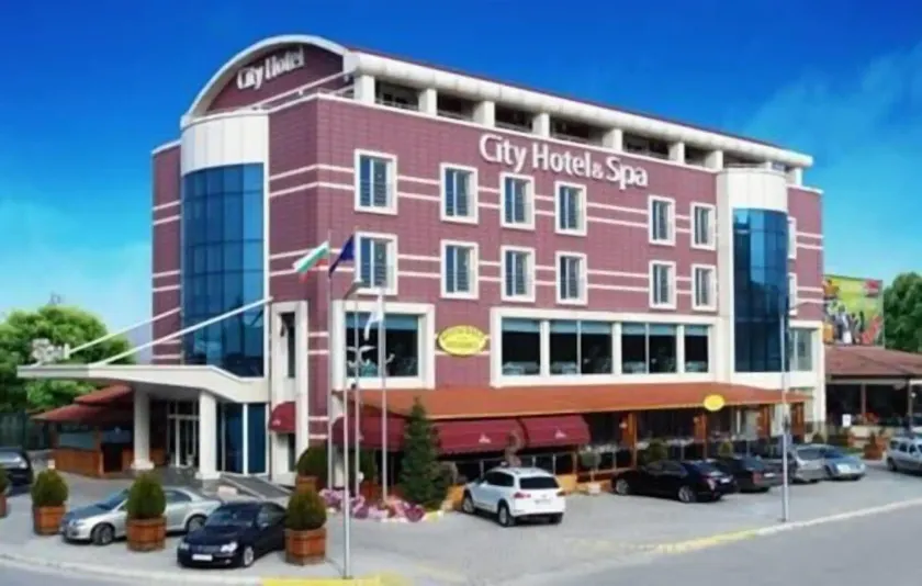 City Hotel Plovdiv FREE PARKING - Image 1