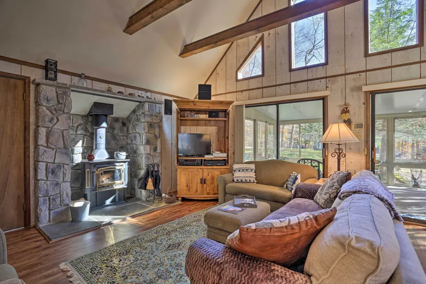 1 Mi to Arrowhead Lake: Pocono Home w/ Fire Pit - Image 1