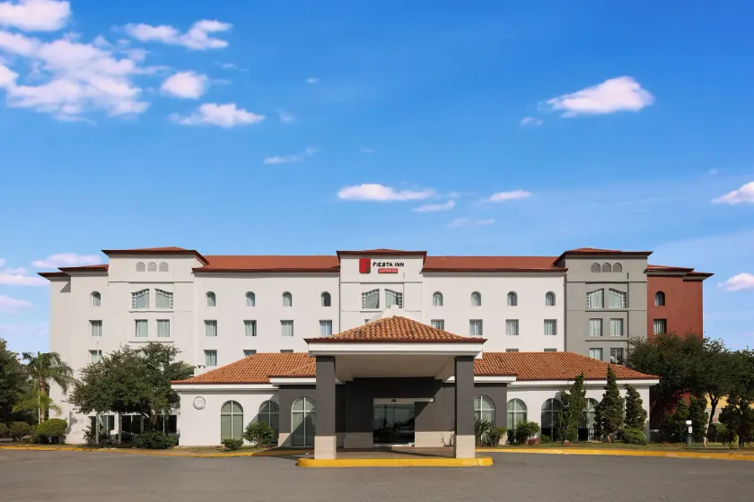 Fiesta Inn Express Nuevo Laredo - Image 1