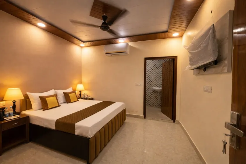 Hotel Kasa Nest Couple Friendly Hotels Near Tilak Nagar Metro Station - Image 1