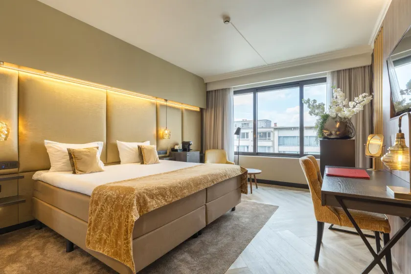 Leonardo Hotel Antwerp The Plaza - Image 1