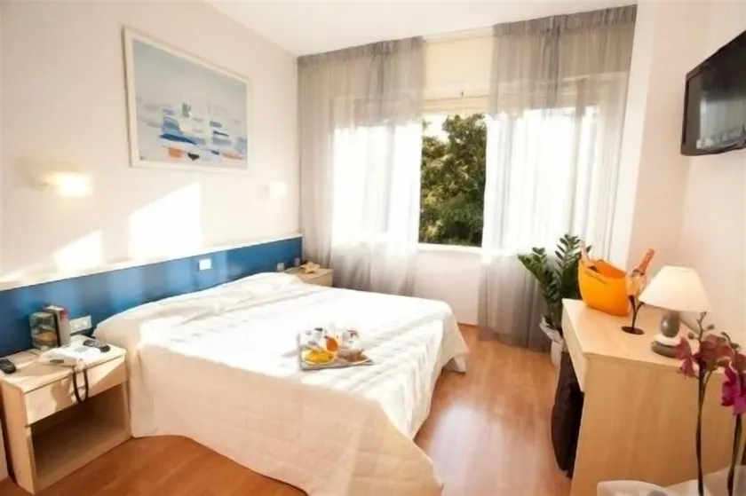 Relais Mediterraneum - Image 1