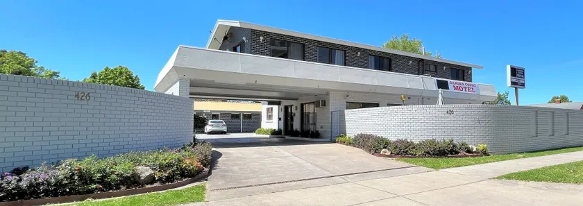 Albury Garden Court Motel - Image 1