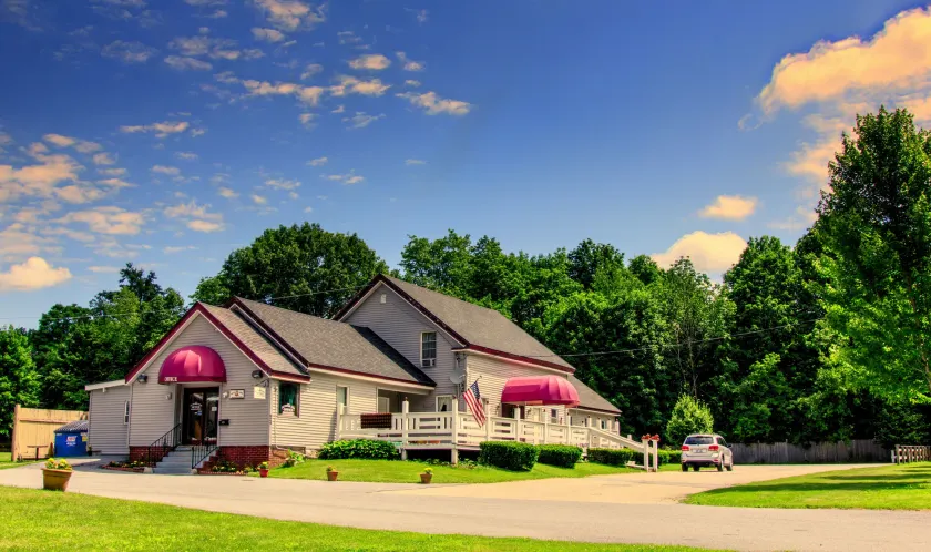 The Autumn Inn - Image 1