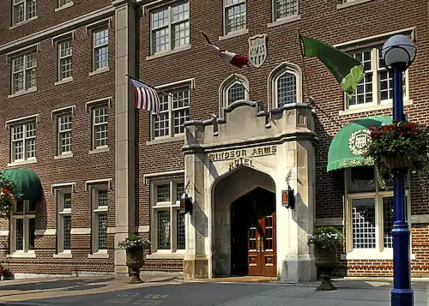 Windsor Arms Hotel - Image 1