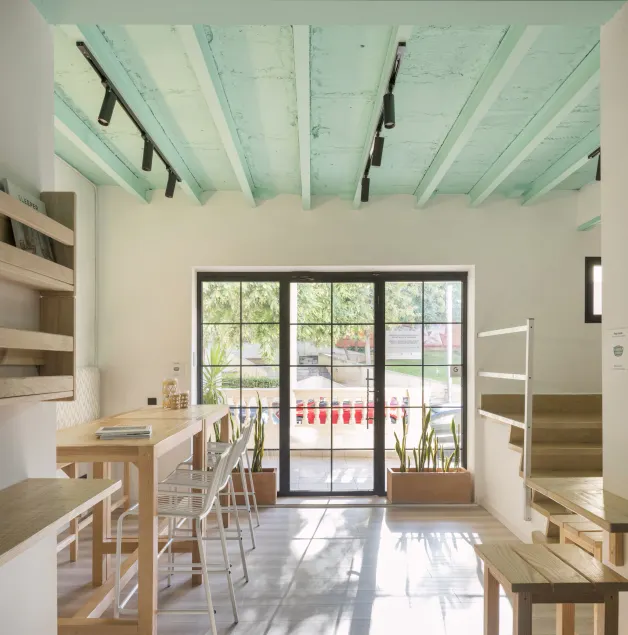 Forenna Hostel - Image 1