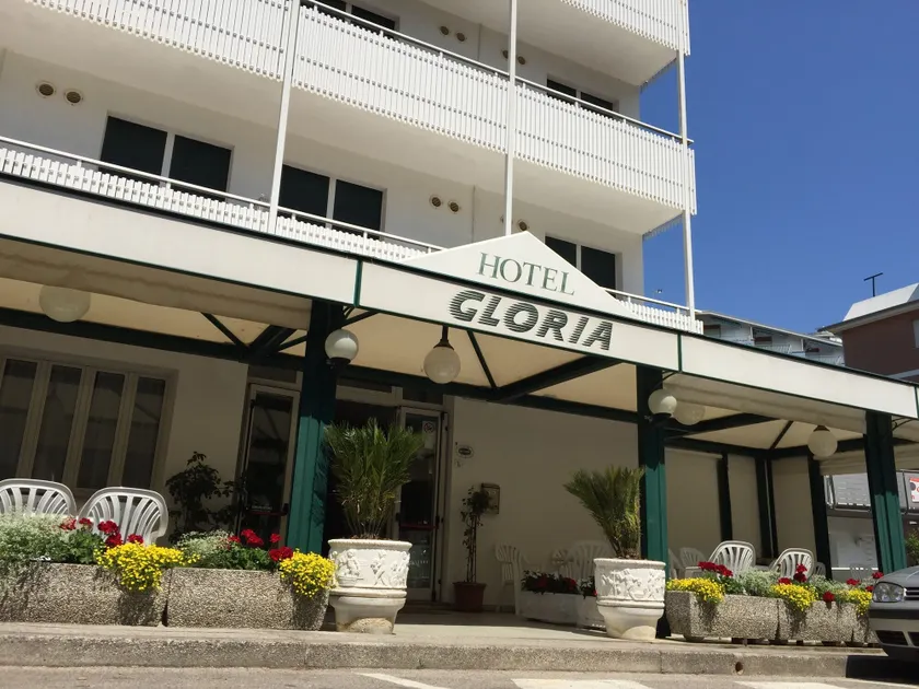 Hotel Gloria - Image 1