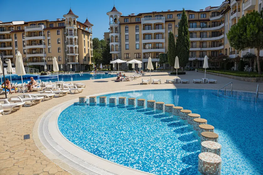 Menada Royal Sun Apartments - Image 1