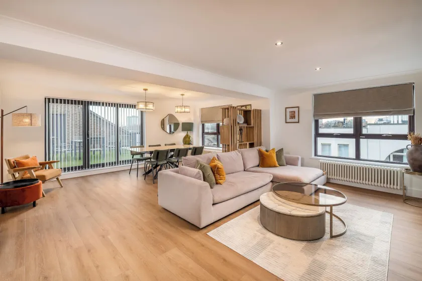Monarch House - Serviced Apartments - Kensington - Image 1