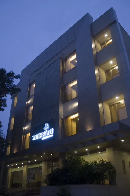 Shervani Nehru Place - Image 1