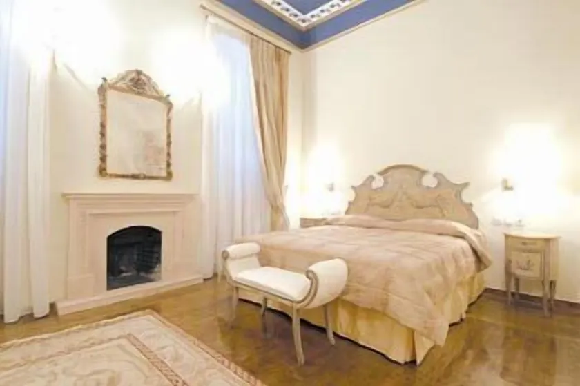 Palaiologos Luxury City Hotel - Image 1