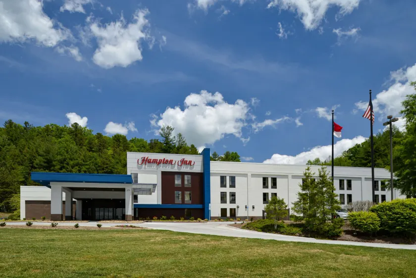 Hampton Inn Brevard - Image 1