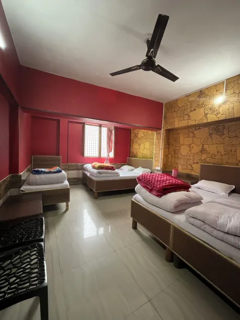 J M S Guest House - Image 1