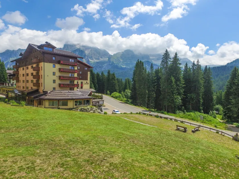 Carlo Magno Hotel Spa Resort - Image 1