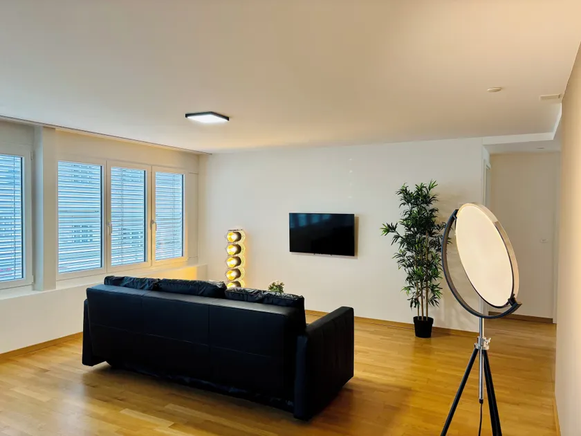 TONIGHT Apartments - Image 1