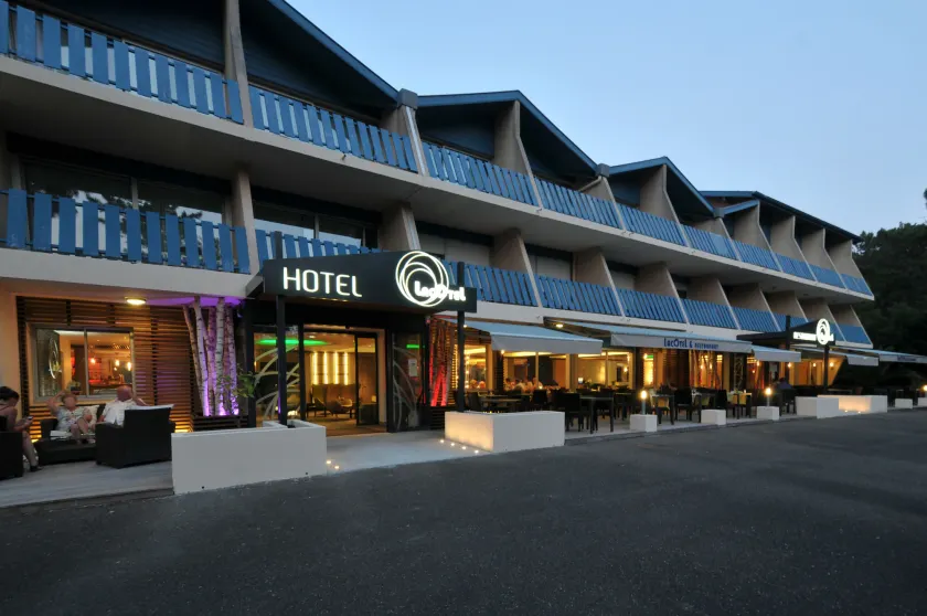 Hôtel Lacotel Hossegor - Image 1