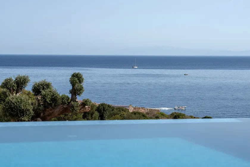 Aliv stone suites & spa - Image 1