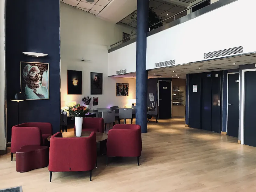 Mercure Ajaccio - Coin salon dans le hall
