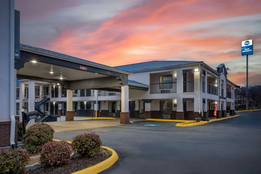 Best Western Royal Inn - Image 1