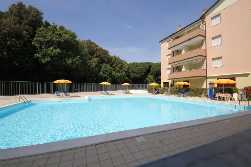 Rosolina cozy flat wth pool - Image 1