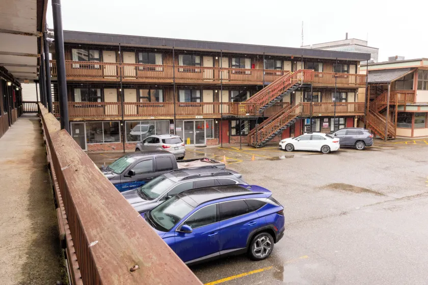 The Driftwood Lodge - Image 1