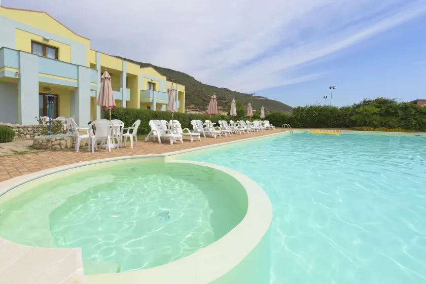 Hotel Isola Rossa - Image 1