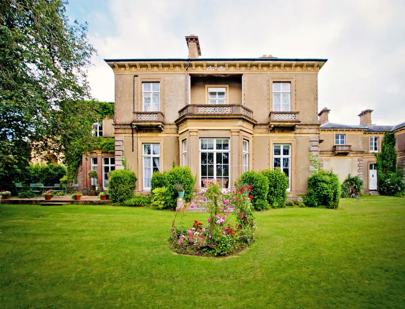 Albert Cottage Hotel - Image 1