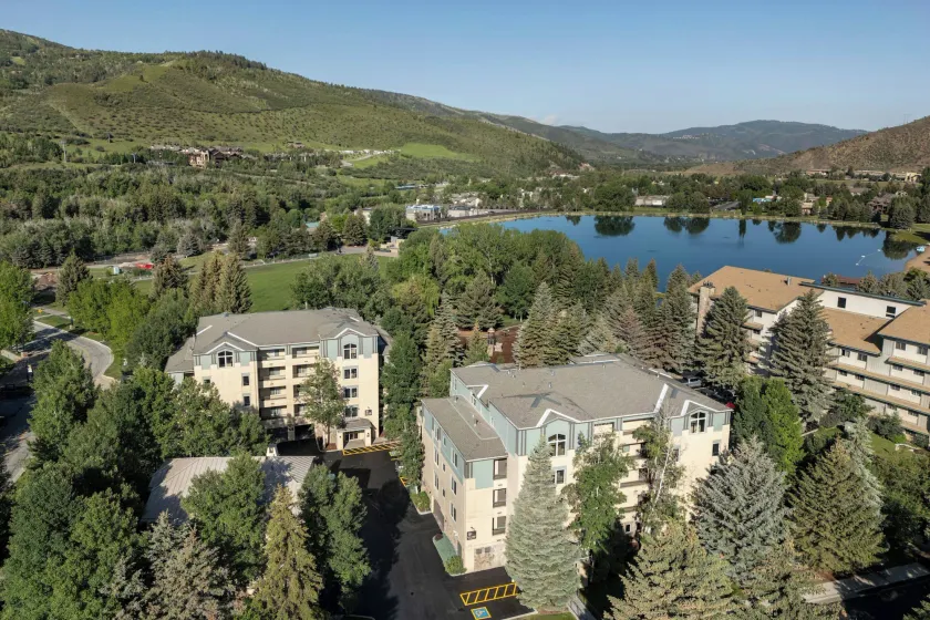 Sheraton Lakeside Terrace Villas at Mountain Vista, Avon, Vail Valley - Image 1