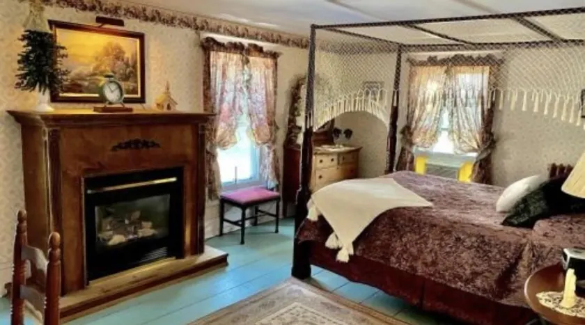 The Bella Ella Bed and Breakfast - Image 1