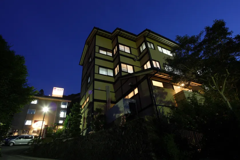 Gyokusenkaku - Image 1