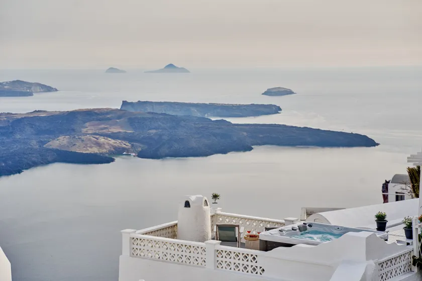 Santorini Mansion at Imerovigli - Image 1