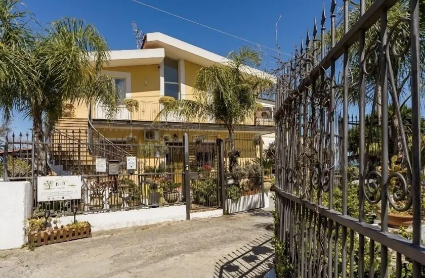 B&B Il Giardino sul Mare - Image 1