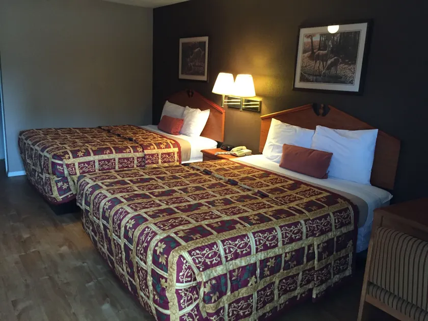Deerfield Inn New Johnsonville - Image 1