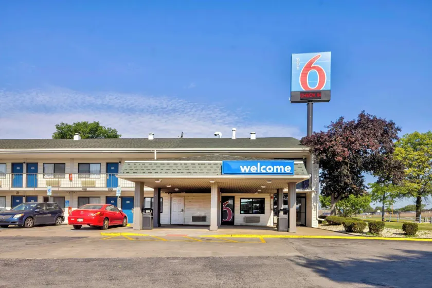Motel 6-Hammond, IN - Chicago Area - Image 1