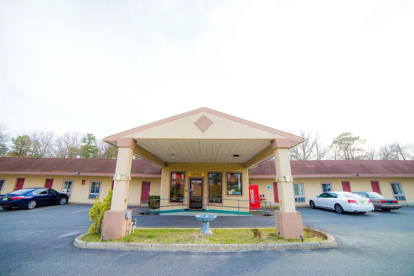 Sunset Motel - Image 1